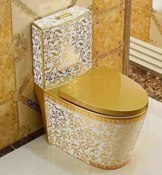  Bàn cầu  1 khối  mạ vàng 