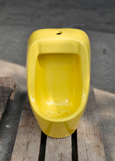Bồn tiểu  trẻ em màu xanh vàng